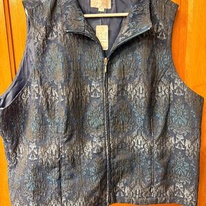 CJ Banks 20/22W 2X Womans Vest - NEW